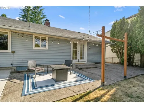12245 SW Park Way Portland OR 97225