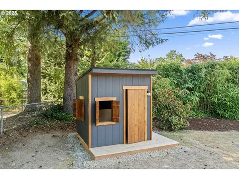 12245 SW Park Way Portland OR 97225