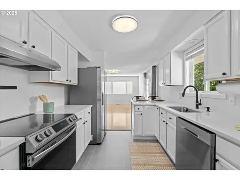 12245 SW Park Way Portland OR 97225