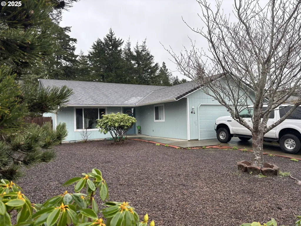 42 Park Village Drive Florence OR 97439