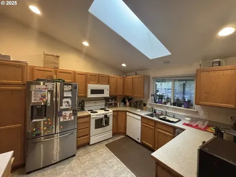 42 Park Village Drive Florence OR 97439