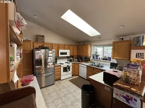 42 Park Village Drive Florence OR 97439