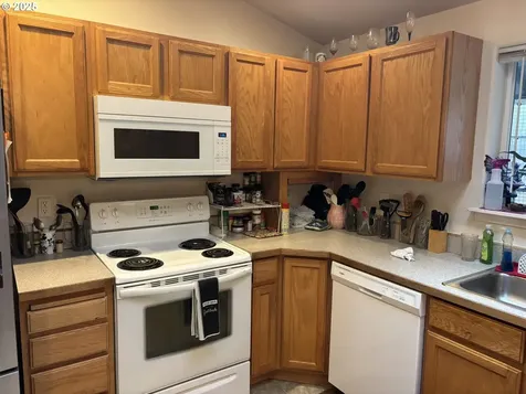 42 Park Village Drive Florence OR 97439