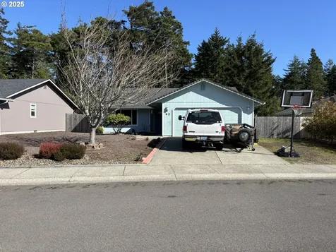 42 Park Village Drive Florence OR 97439