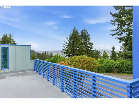 1010 Hemlock Avenue Coos Bay OR 97420