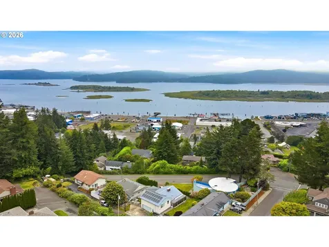 1010 Hemlock Avenue Coos Bay OR 97420