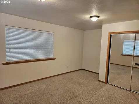 736 Edwards Avenue Coos Bay OR 97420