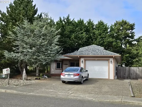 736 Edwards Avenue Coos Bay OR 97420