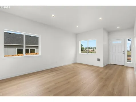 510 SW 6th Street Metolius OR 97741