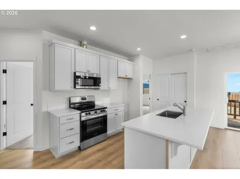 510 SW 6th Street Metolius OR 97741
