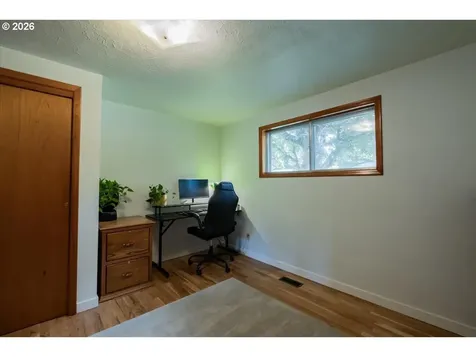 4472 Coloma Drive SE Salem OR 97302