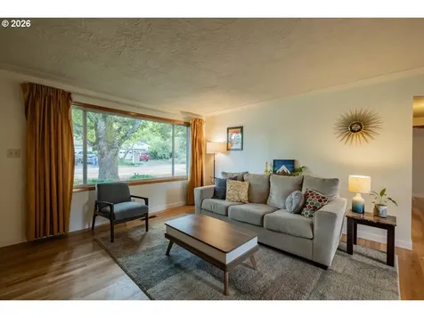 4472 Coloma Drive SE Salem OR 97302