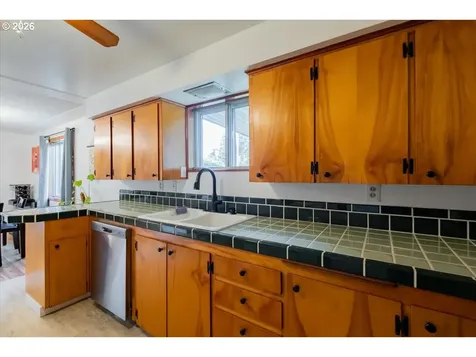 4472 Coloma Drive SE Salem OR 97302