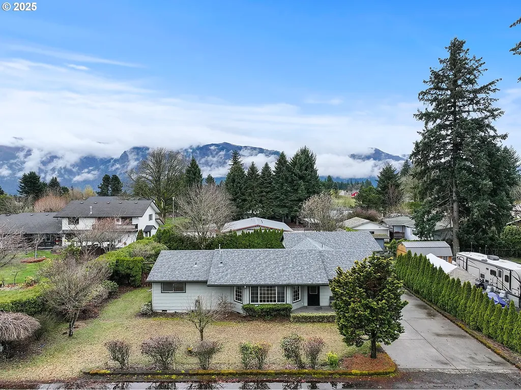 102 Evergreen Street Carson WA 98610