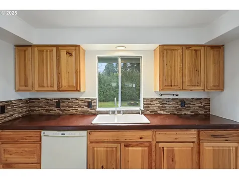 102 Evergreen Street Carson WA 98610
