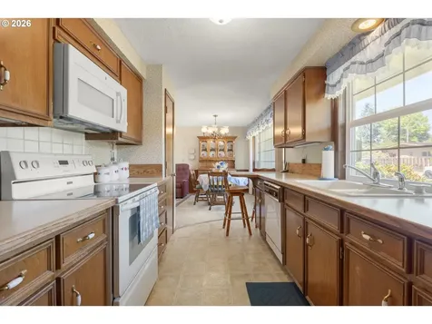 310 Hatton Avenue Eugene OR 97404