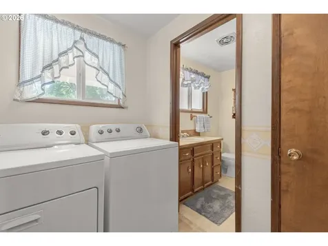 310 Hatton Avenue Eugene OR 97404