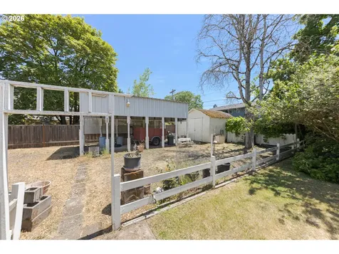 310 Hatton Avenue Eugene OR 97404