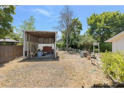310 Hatton Avenue Eugene OR 97404