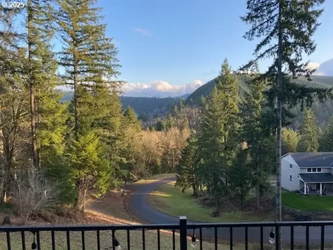 575 Agate Creek Drive Kalama WA 98625