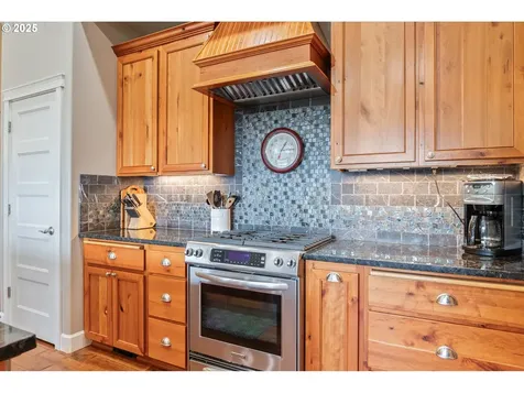 575 Agate Creek Drive Kalama WA 98625