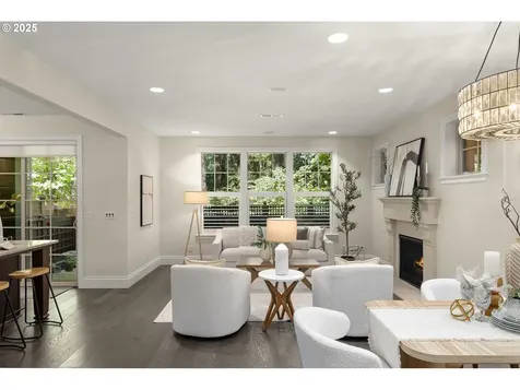4521 Trillium Woods Lake Oswego OR 97035