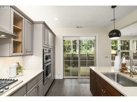 4521 Trillium Woods Lake Oswego OR 97035