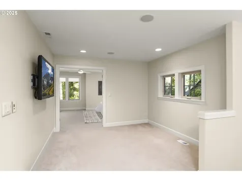 4521 Trillium Woods Lake Oswego OR 97035