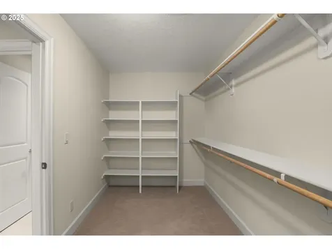 4521 Trillium Woods Lake Oswego OR 97035