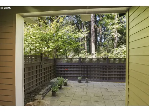 4521 Trillium Woods Lake Oswego OR 97035