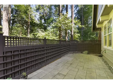 4521 Trillium Woods Lake Oswego OR 97035