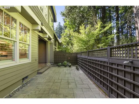 4521 Trillium Woods Lake Oswego OR 97035