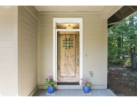 4521 Trillium Woods Lake Oswego OR 97035