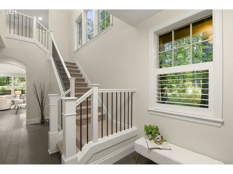 4521 Trillium Woods Lake Oswego OR 97035