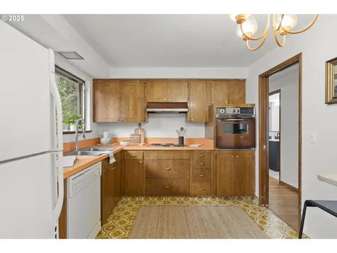 1035 NE 176th Avenue Portland OR 97230