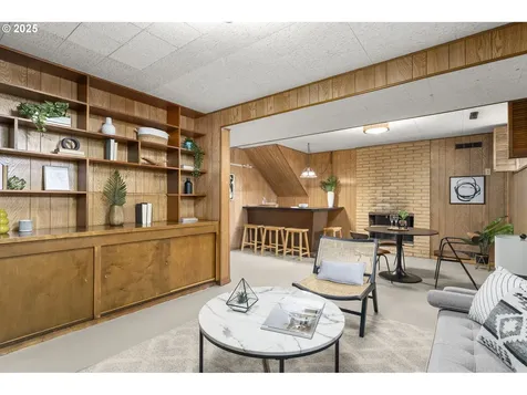 1035 NE 176th Avenue Portland OR 97230