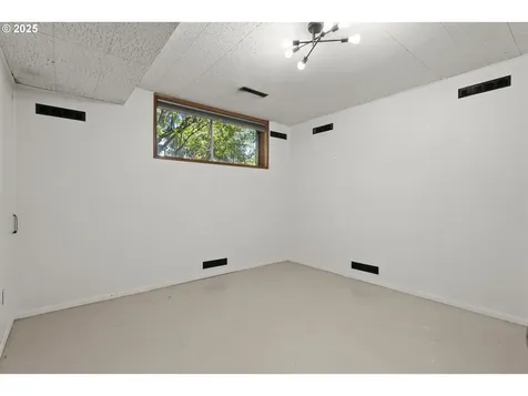 1035 NE 176th Avenue Portland OR 97230
