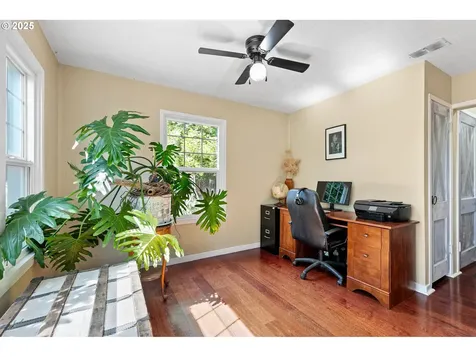 1112 S 6th Street Cottage Grove OR 97424