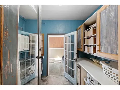 1112 S 6th Street Cottage Grove OR 97424