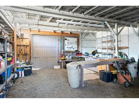 1112 S 6th Street Cottage Grove OR 97424