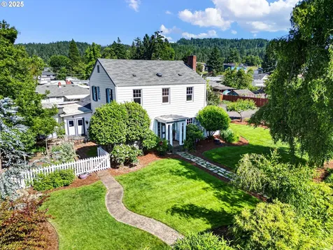 1112 S 6th Street Cottage Grove OR 97424