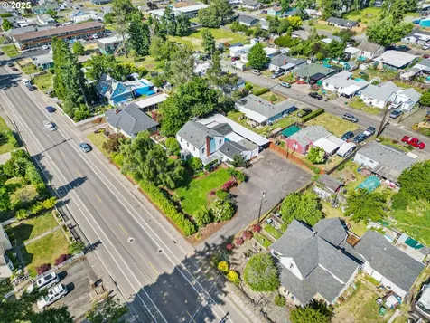 1112 S 6th Street Cottage Grove OR 97424