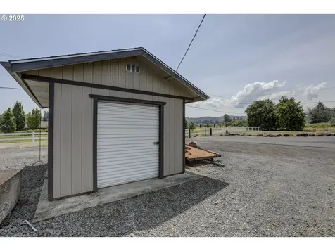 33549 Wikstrom Road Scappoose OR 97056