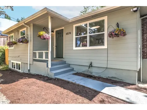 6574 SW Florence Lane Portland OR 97223