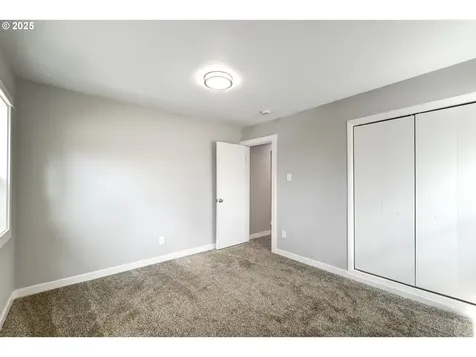 6574 SW Florence Lane Portland OR 97223