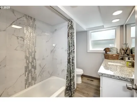 6574 SW Florence Lane Portland OR 97223
