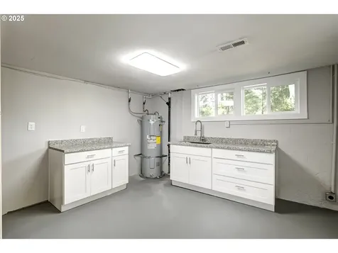 6574 SW Florence Lane Portland OR 97223
