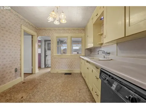 6356 N Denver Avenue Portland OR 97217