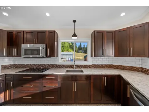 6477 Elkhead Road Yoncalla OR 97499