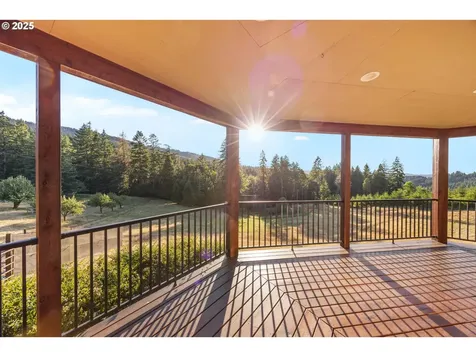 6477 Elkhead Road Yoncalla OR 97499